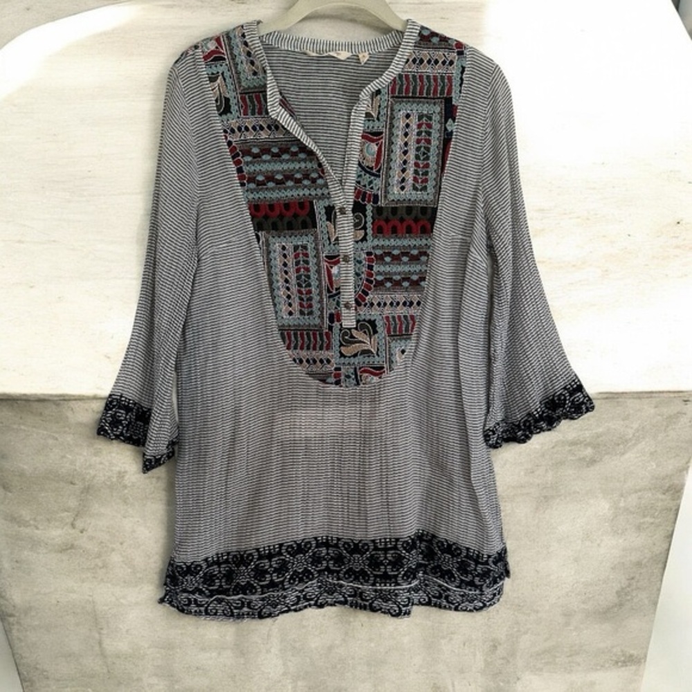 Soft Surroundings Embroidered Tunic Top Womens S Grey‎ Striped Boho 3/4 Sleeve - Picture 2 of 16